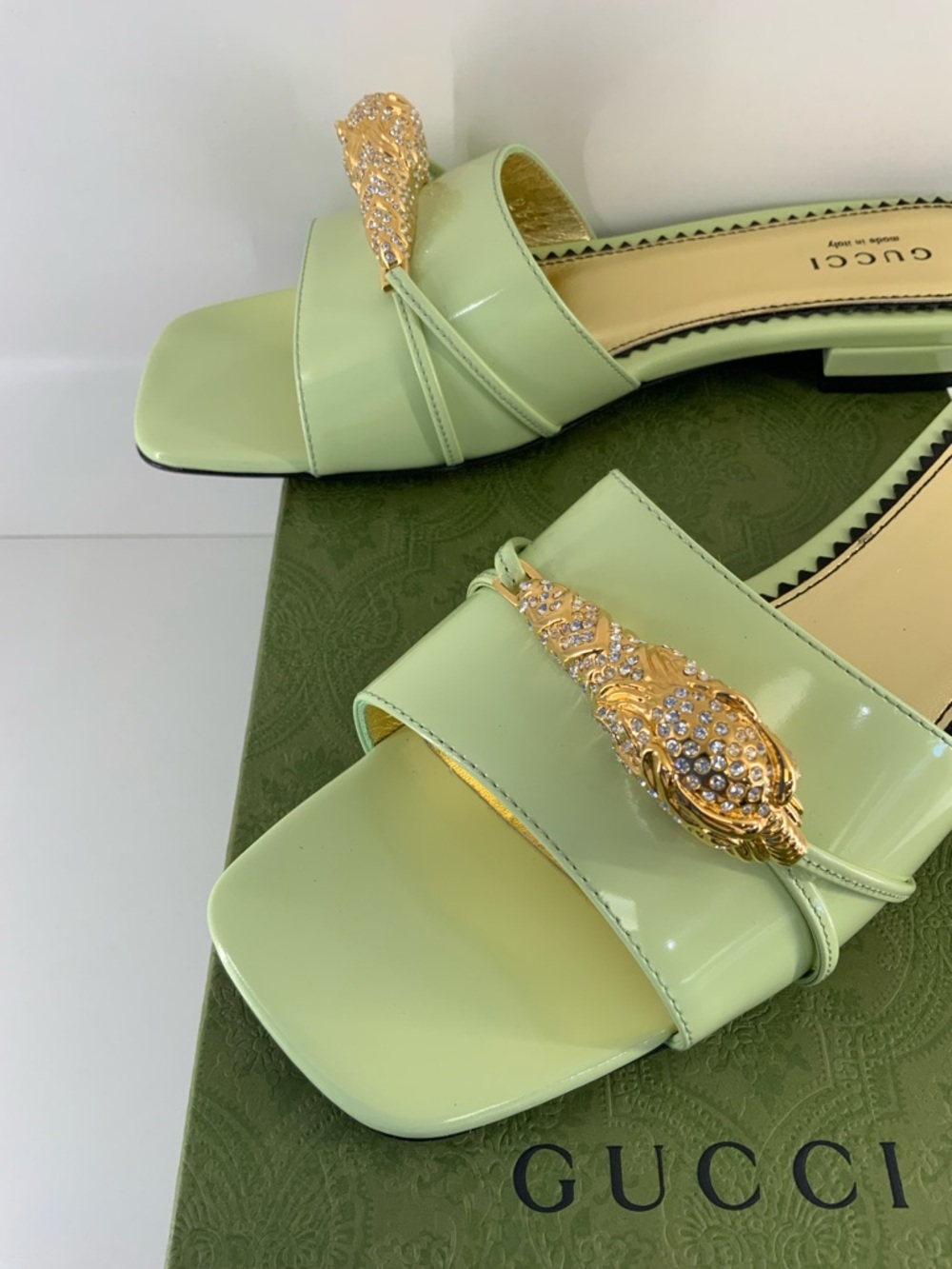 Pre Owned Gucci Sz 6.5 Mint Green Patent Slide Mules with Gold Embellishment - Picture 6 of 8